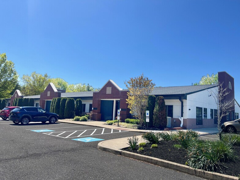 1016 Laurel Oak Rd, Voorhees, NJ à louer - Photo du bâtiment - Image 2 de 8