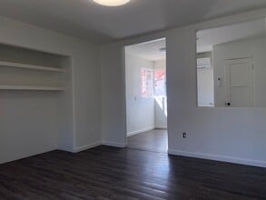 463-477 N Palm Canyon Dr, Palm Springs, CA à louer Photo intérieure- Image 1 de 1