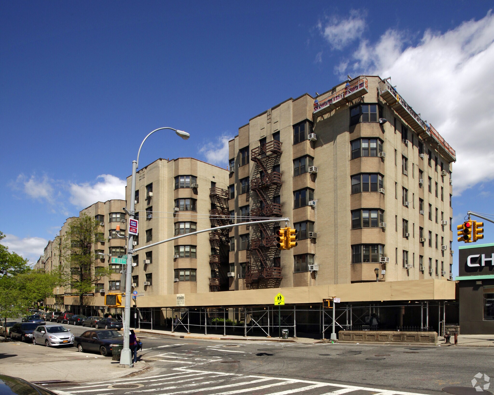 620 Washington St, New York, NY for lease Building Photo- Image 1 of 3