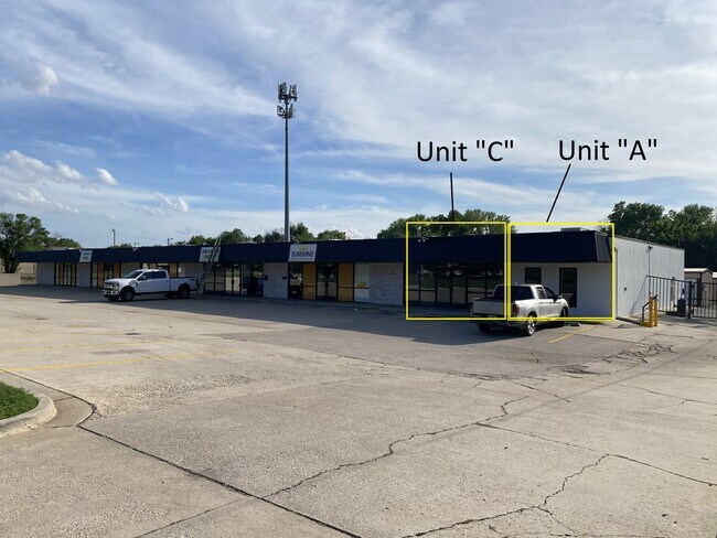 More details for 2400 S Classen Blvd, Norman, OK - Retail for Lease