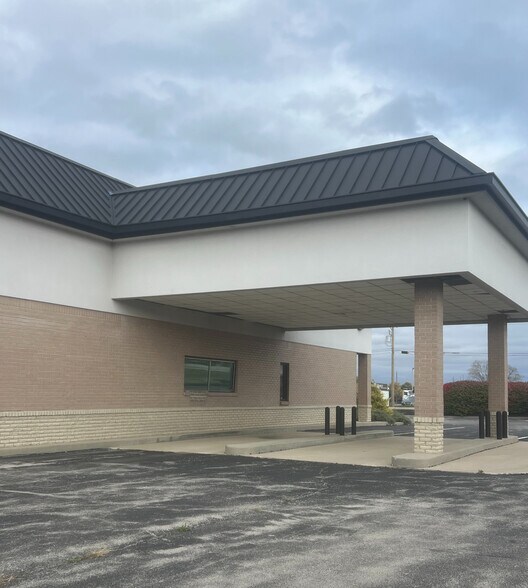 12514 Reynolds Dr, Fishers, IN à vendre - Photo du bâtiment - Image 2 de 6