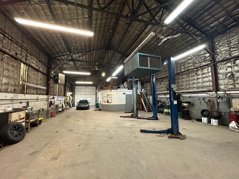 3312 St Clair Ave, Cleveland, OH for sale - Building Photo - Image 2 of 8