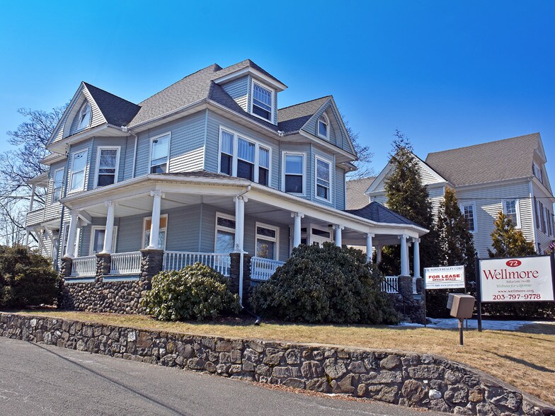 72 West St, Danbury, CT à louer - Photo du bâtiment - Image 1 de 1