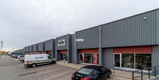 2061 Logan Ave, Winnipeg, MB for lease Primary Photo- Image 1 of 5