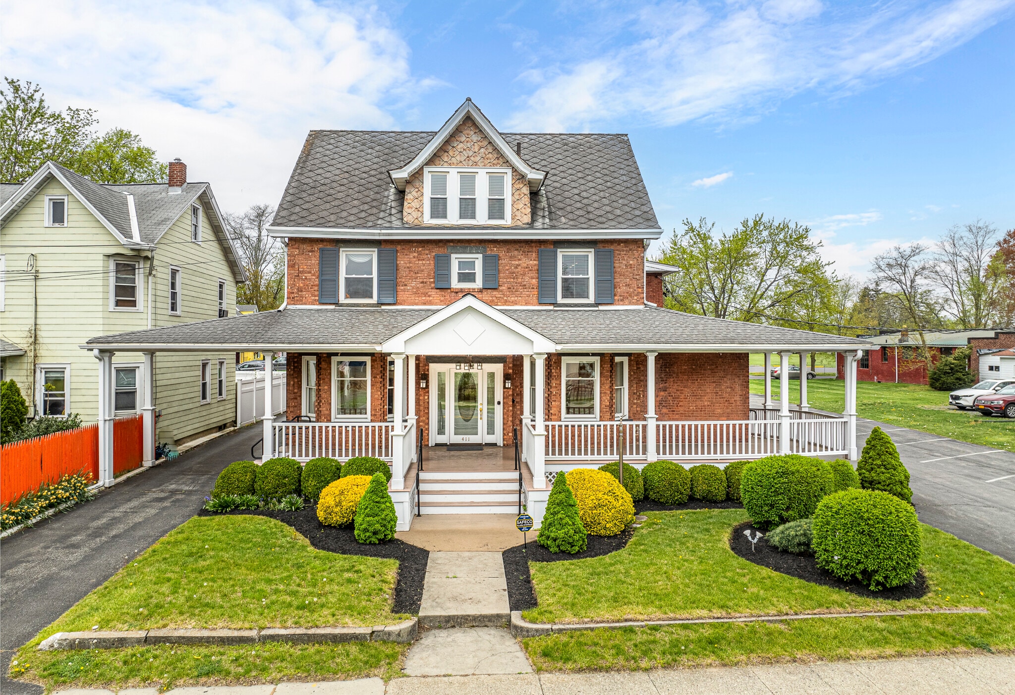 411 Albany Ave, Kingston, NY for sale Primary Photo- Image 1 of 66