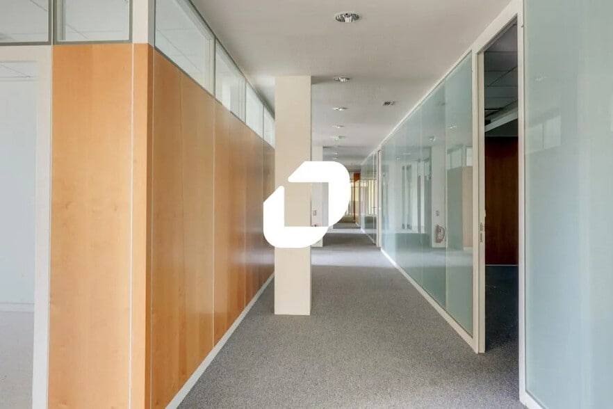 Office in Rosny-sous-Bois for lease - Interior Photo - Image 3 of 6