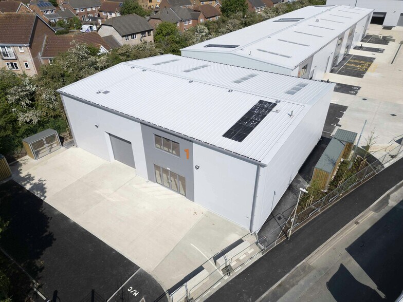 Faraday Rd, Swindon à vendre - Photo du bâtiment - Image 2 de 4