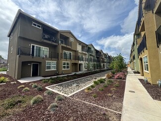 More details for 116 Bundeson Dr, Hollister, CA - Multifamily for Sale