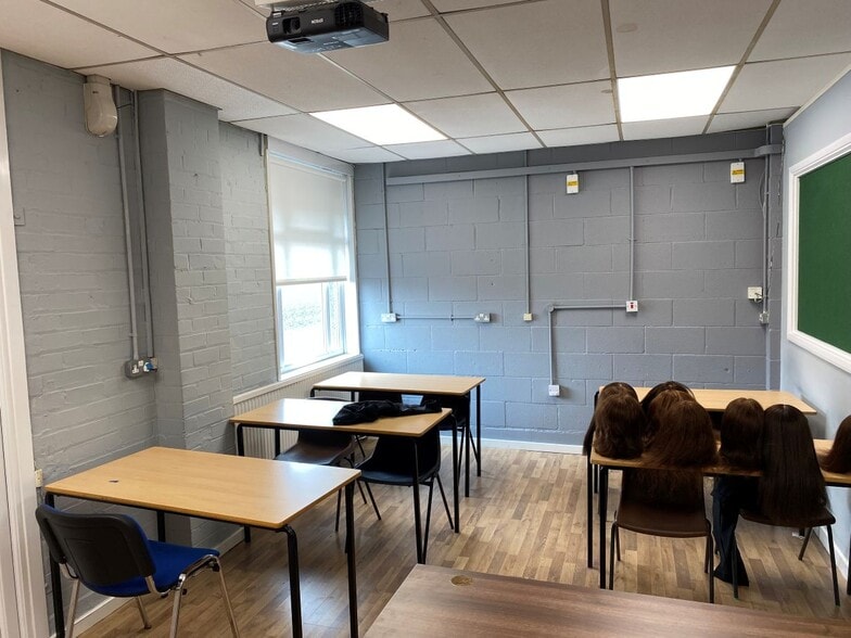 Catton Rd, Arnold for lease - Interior Photo - Image 1 of 9