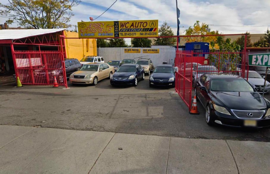 1040 Garfield Ave, Jersey City, NJ for sale - Building Photo - Image 2 of 10