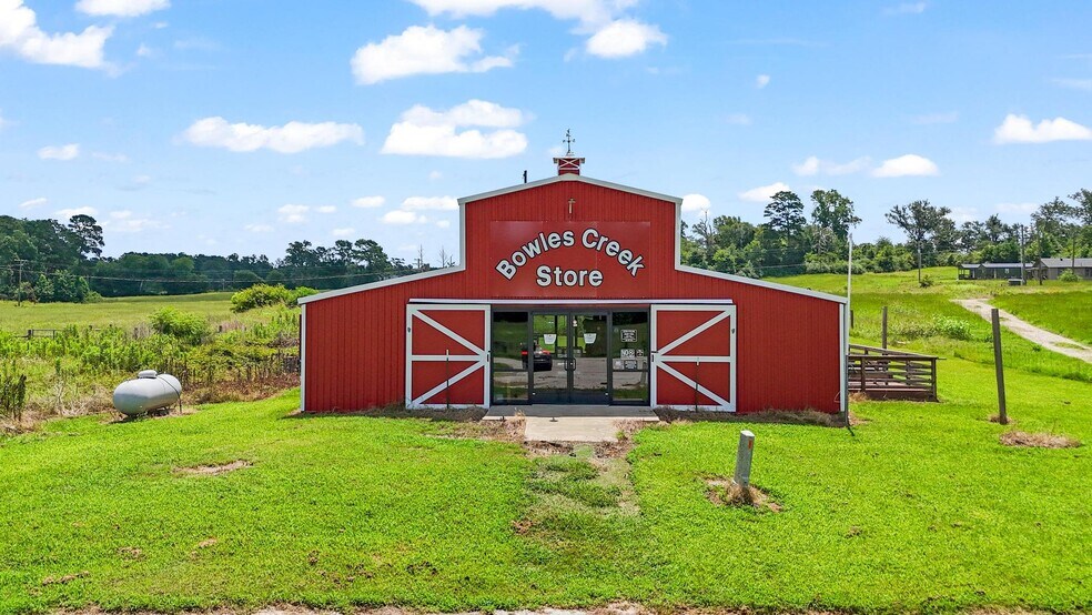 11074 State Highway 64 W, Overton, TX à vendre - Photo du bâtiment - Image 2 de 21