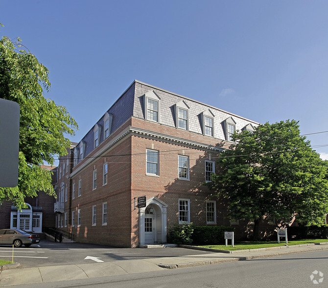 30-34 Monument Sq, Concord, MA à vendre - Photo principale - Image 1 de 1