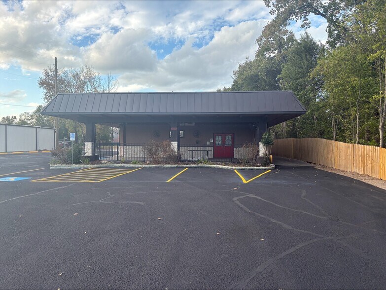 1000 W Main St, Tomball, TX à louer - Photo du bâtiment - Image 3 de 19