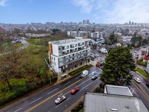 1301 Hillside Av, Victoria, BC - Aérien  Vue de la carte
