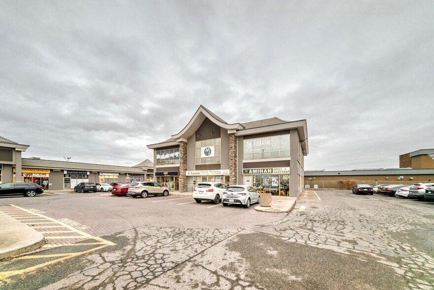 3132 26 St NE, Calgary, AB for lease - Building Photo - Image 1 of 4