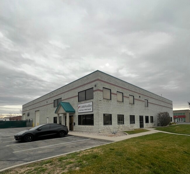 Plus de détails pour 585-597 W 9400 S, Sandy, UT - Industriel à louer