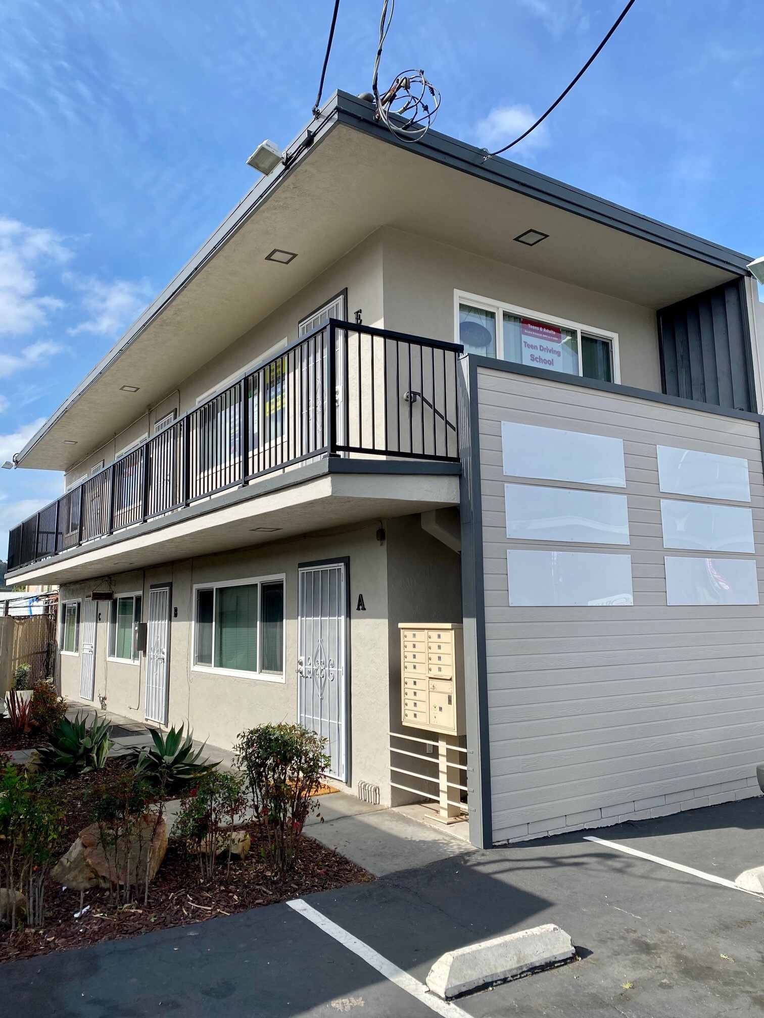 4455 Twain Ave, San Diego, CA for lease Primary Photo- Image 1 of 4