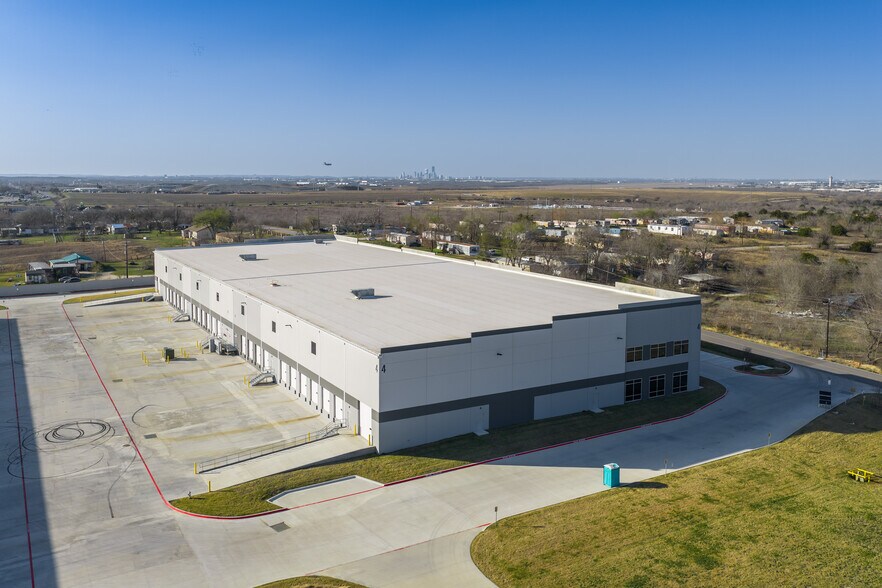 10913 McAngus Rd, Del Valle, TX à louer - Photo du bâtiment - Image 2 de 58