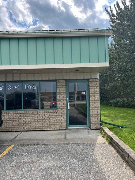 105 6 Av SE, Slave Lake, AB for lease - Building Photo - Image 2 of 2