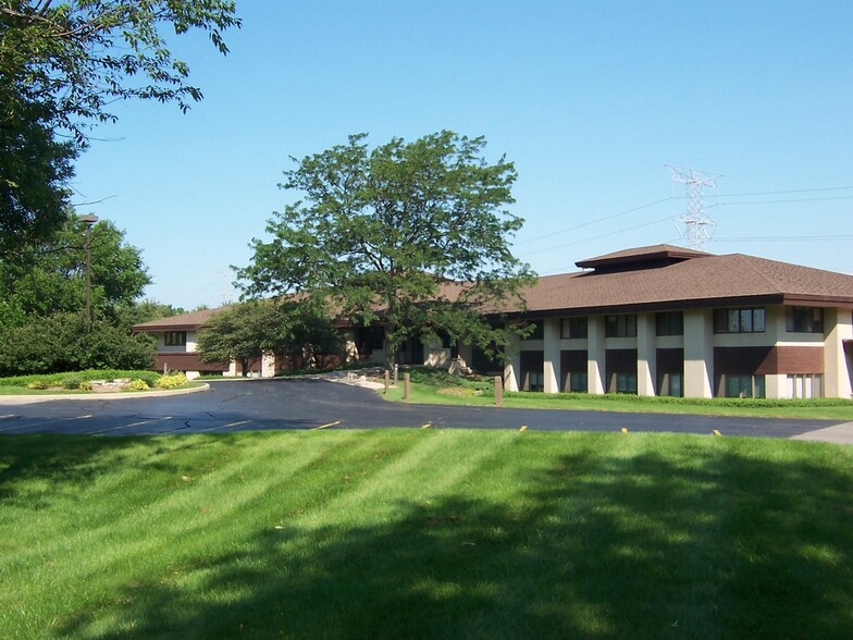 8600 US Highway 14, Crystal Lake, IL for sale - Building Photo - Image 1 of 1