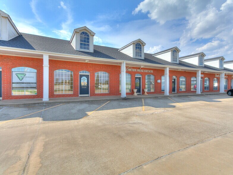 2326-2350 N Interstate Dr, Norman, OK à vendre - Photo intérieure - Image 3 de 10