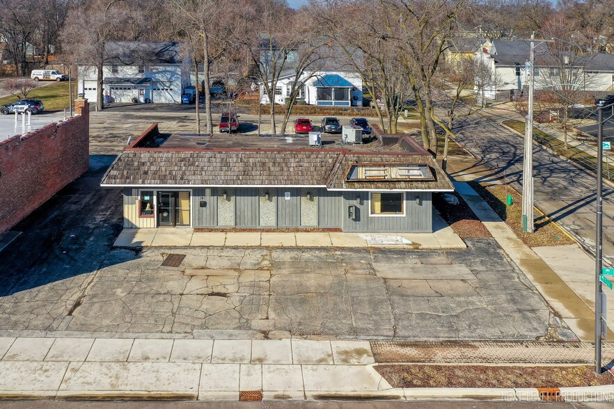 101 S Batavia Ave, Batavia, IL for sale - Building Photo - Image 1 of 16