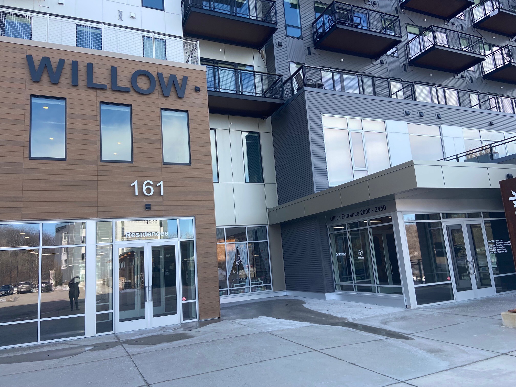 161 S Riverheath Way, Appleton, WI for lease Building Photo- Image 1 of 8