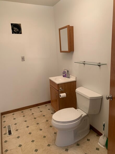 1902 W 1st St, Duluth, MN for lease - Building Photo - Image 3 of 17