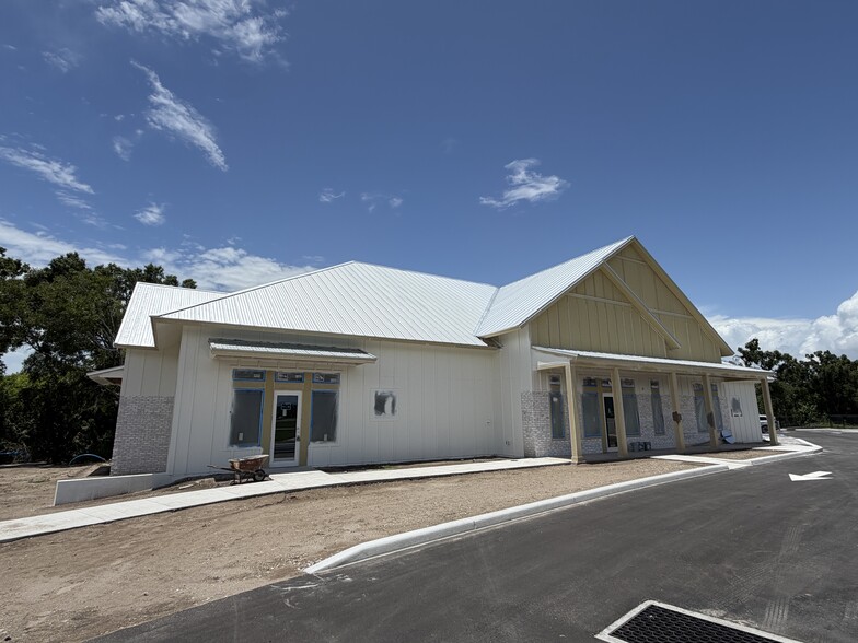 6642 Big Bend Rd, Gibsonton, FL for lease - Building Photo - Image 3 of 12