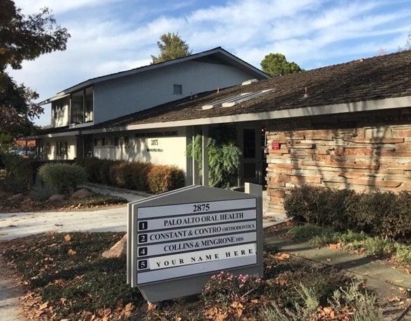 2875 Middlefield Rd, Palo Alto, CA à louer - Photo du bâtiment - Image 2 de 3