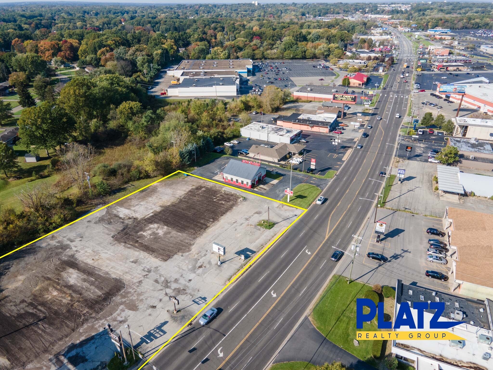 5972-5976 Youngstown Warren Rd, Niles, OH à louer Photo du bâtiment- Image 1 de 8