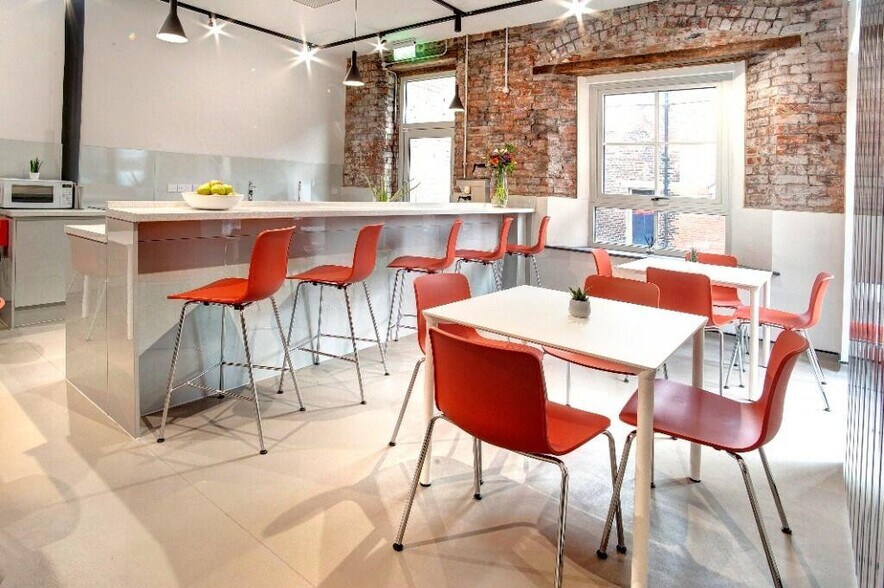 College St, Newcastle Upon Tyne for lease - Interior Photo - Image 3 of 8