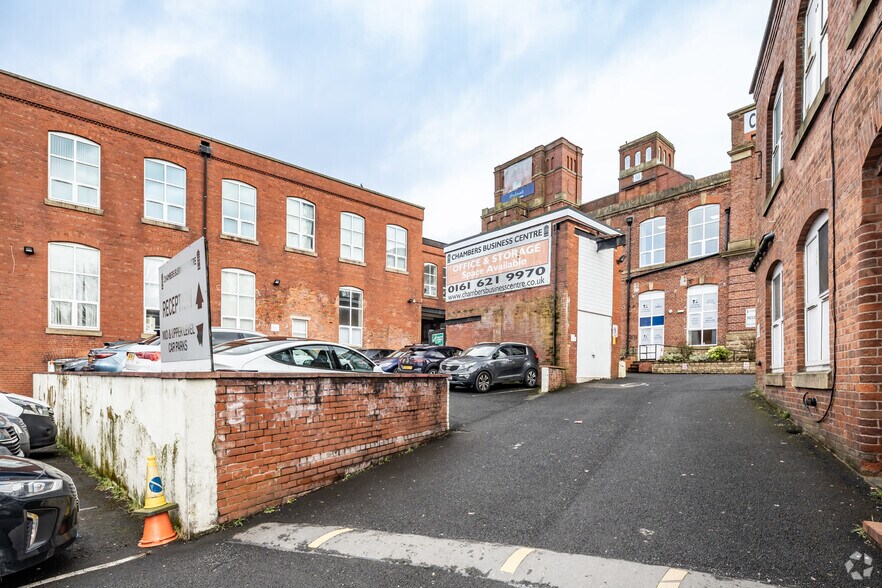 Chapel Rd, Oldham à louer - Photo du bâtiment - Image 3 de 12