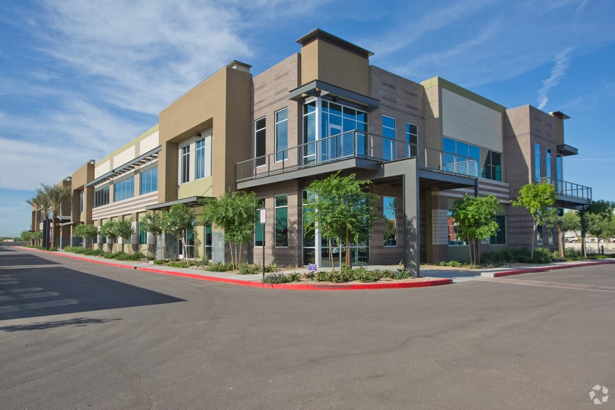 2425 S Stearman Dr, Chandler, AZ for lease - Primary Photo - Image 1 of 25
