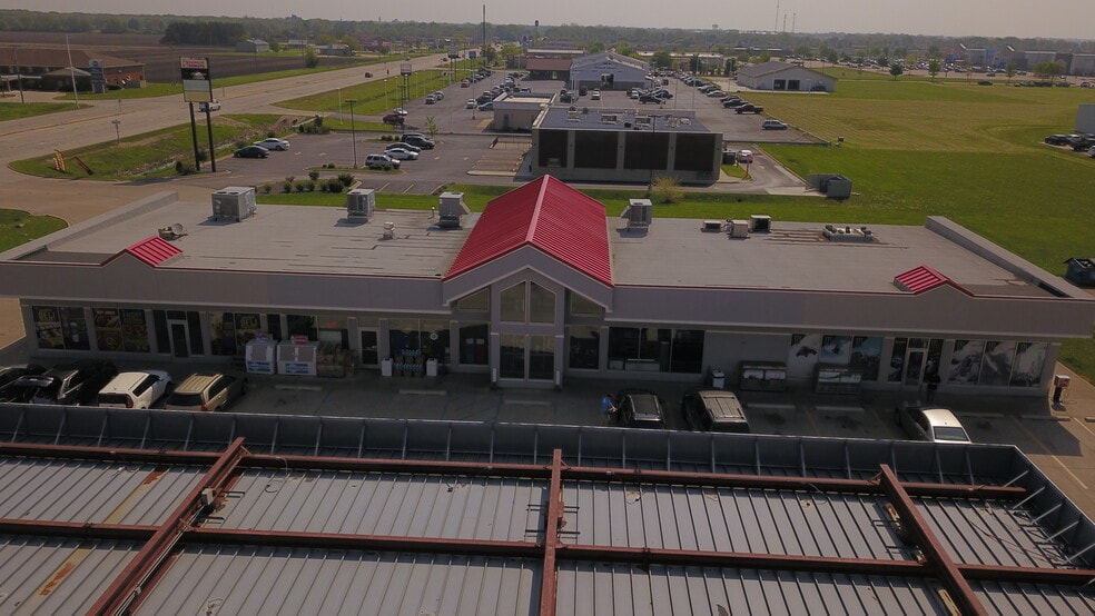 1910 W Reynolds St, Pontiac, IL à louer - Photo du bâtiment - Image 2 de 4