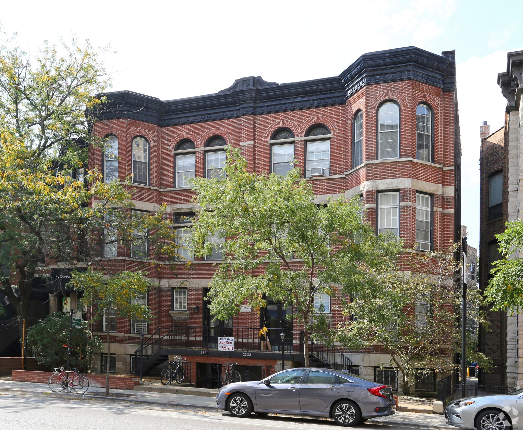 2330-2332 N Clark St, Chicago, IL à louer Photo principale- Image 1 de 5