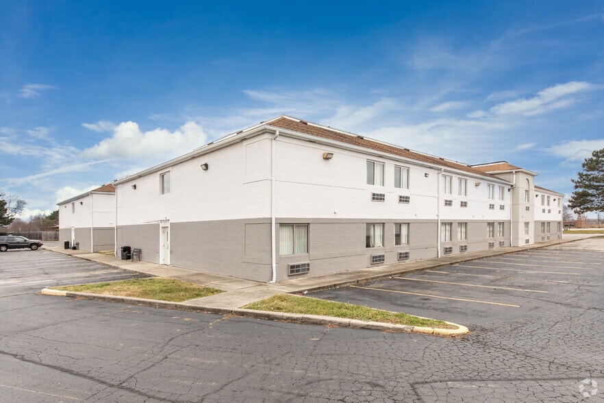 616 N Broad St, Fairborn, OH à vendre - Photo du bâtiment - Image 3 de 3