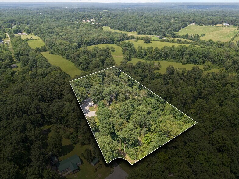 9314 Beeler Ct, Bon Aqua, TN à vendre - Photo principale - Image 1 de 51