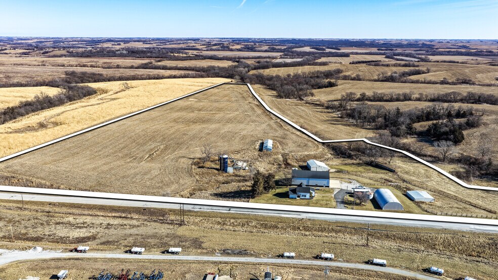 2416 County Highway P27, Benton, IA for sale - Primary Photo - Image 1 of 59
