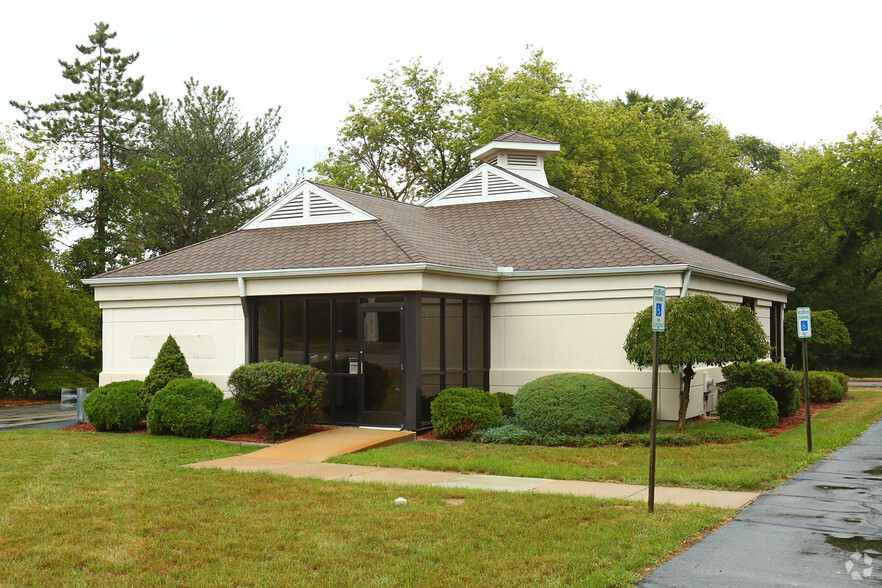 2005 S Jackson Rd, Jackson, MI à vendre - Photo principale - Image 1 de 1