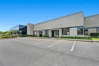 8451 Miralani Dr, San Diego, CA for lease Interior Photo- Image 2 of 4