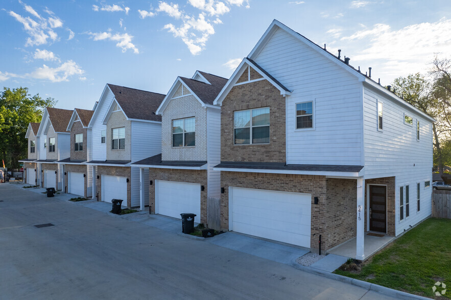 5405 Iconic Ln, Houston, TX à vendre - Photo du bâtiment - Image 3 de 26