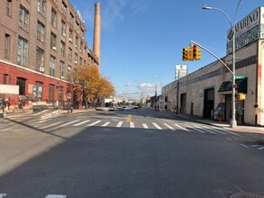 250 Morgan Ave, Brooklyn, NY à louer Photo intérieure- Image 2 de 14