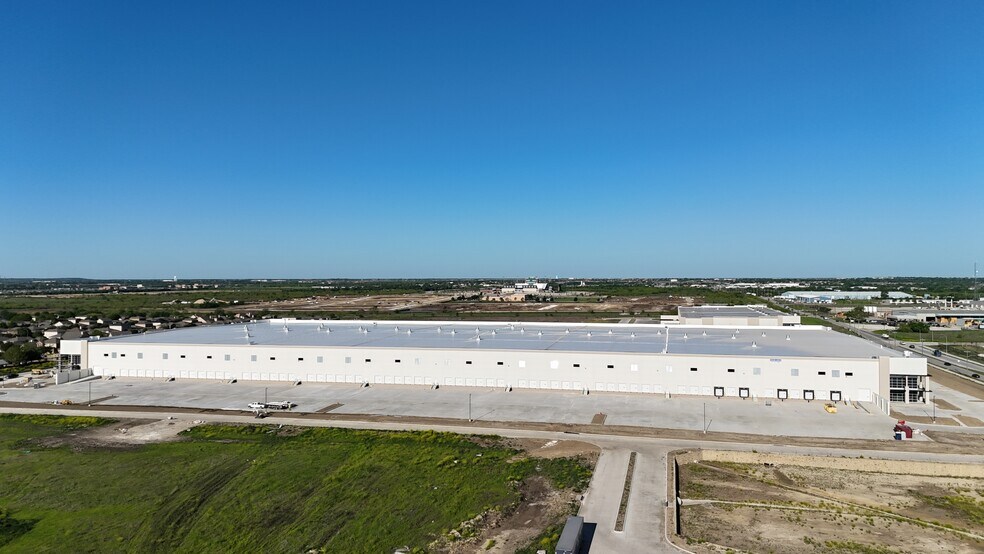 W Risinger Rd, Fort Worth, TX à louer - Photo du bâtiment - Image 3 de 5