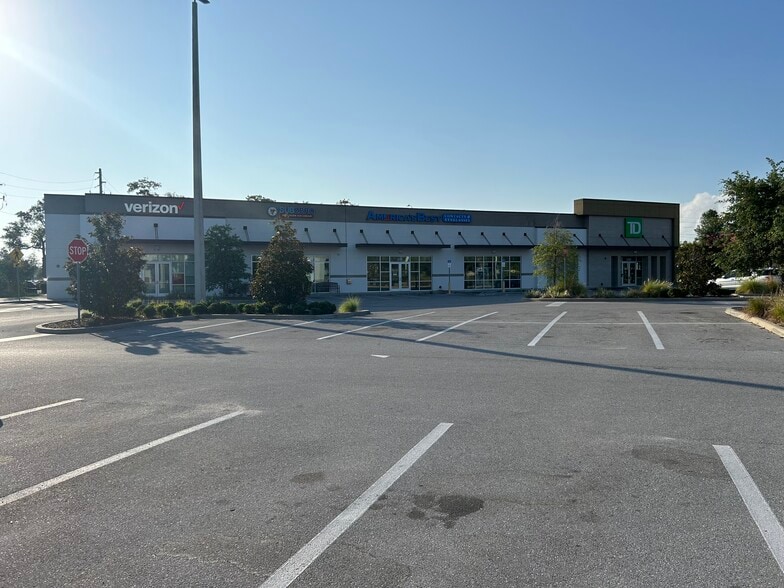 6901 22nd St N, Saint Petersburg, FL for lease - Building Photo - Image 2 of 6