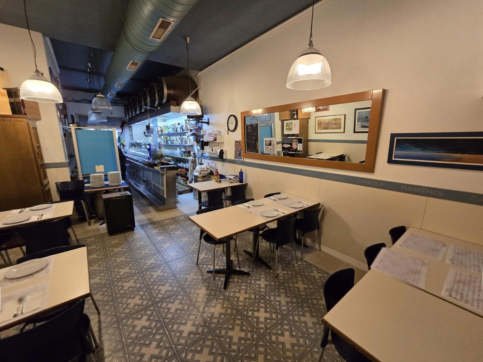 Retail in Barcelona, Barcelona for lease Interior Photo- Image 1 of 10