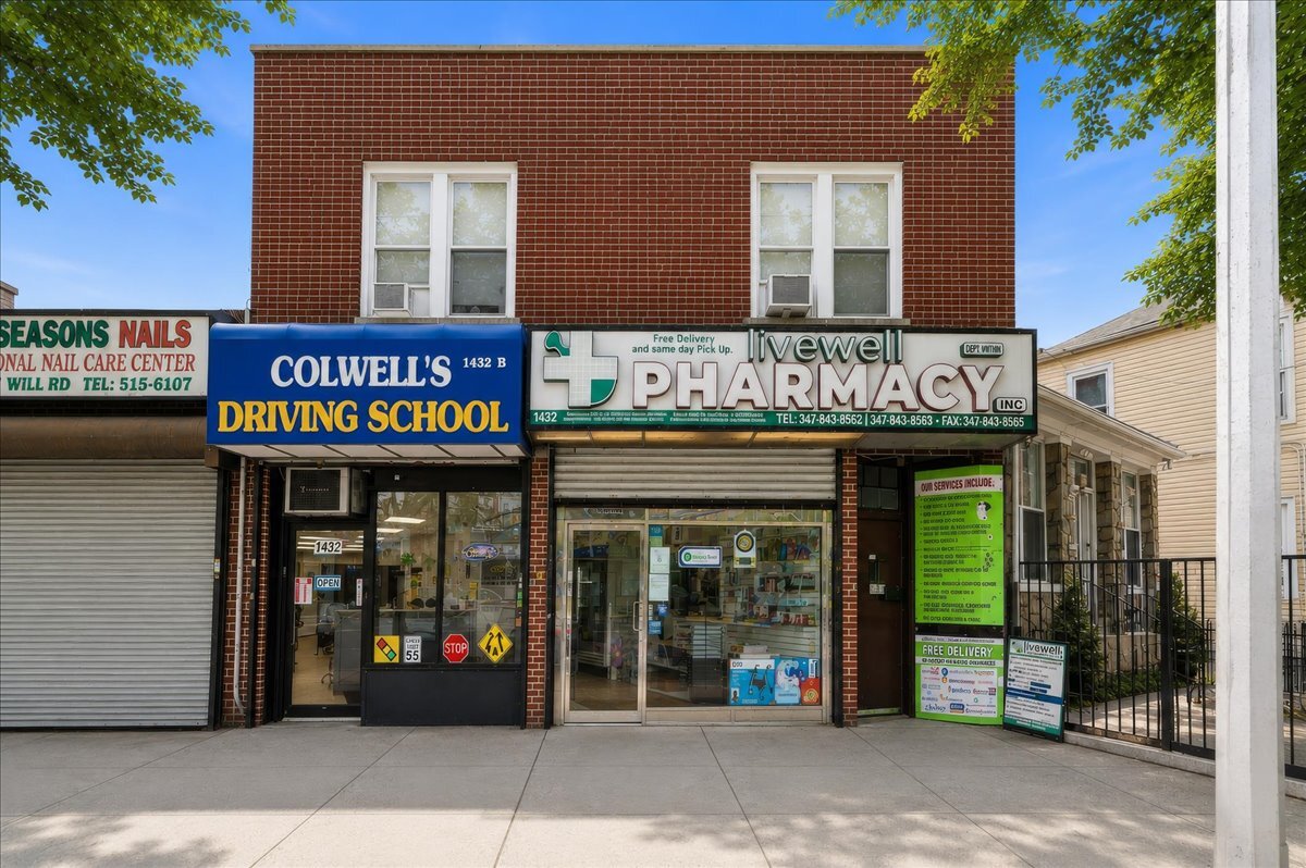 1432 E Gun Hill Rd, Bronx, NY à vendre Photo du bâtiment- Image 1 de 23