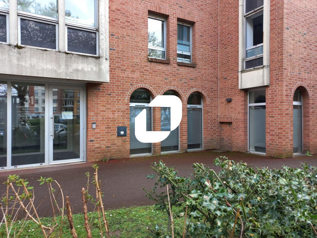Office in Marcq-en-Baroeul for sale Building Photo- Image 1 of 21