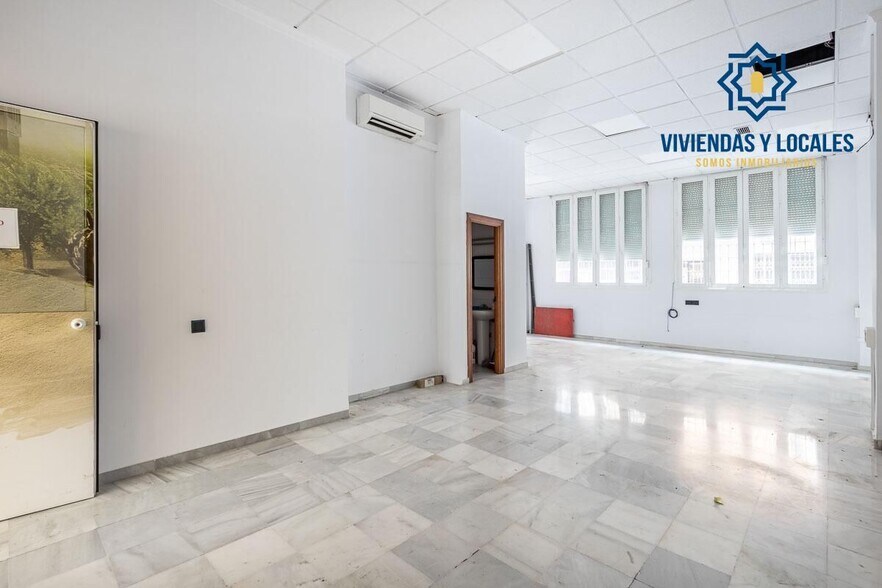 Retail in Granada, Granada for sale - Interior Photo - Image 2 of 18