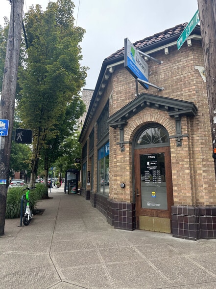 2300-2314 NW Thurman St, Portland, OR for lease - Building Photo - Image 2 of 9